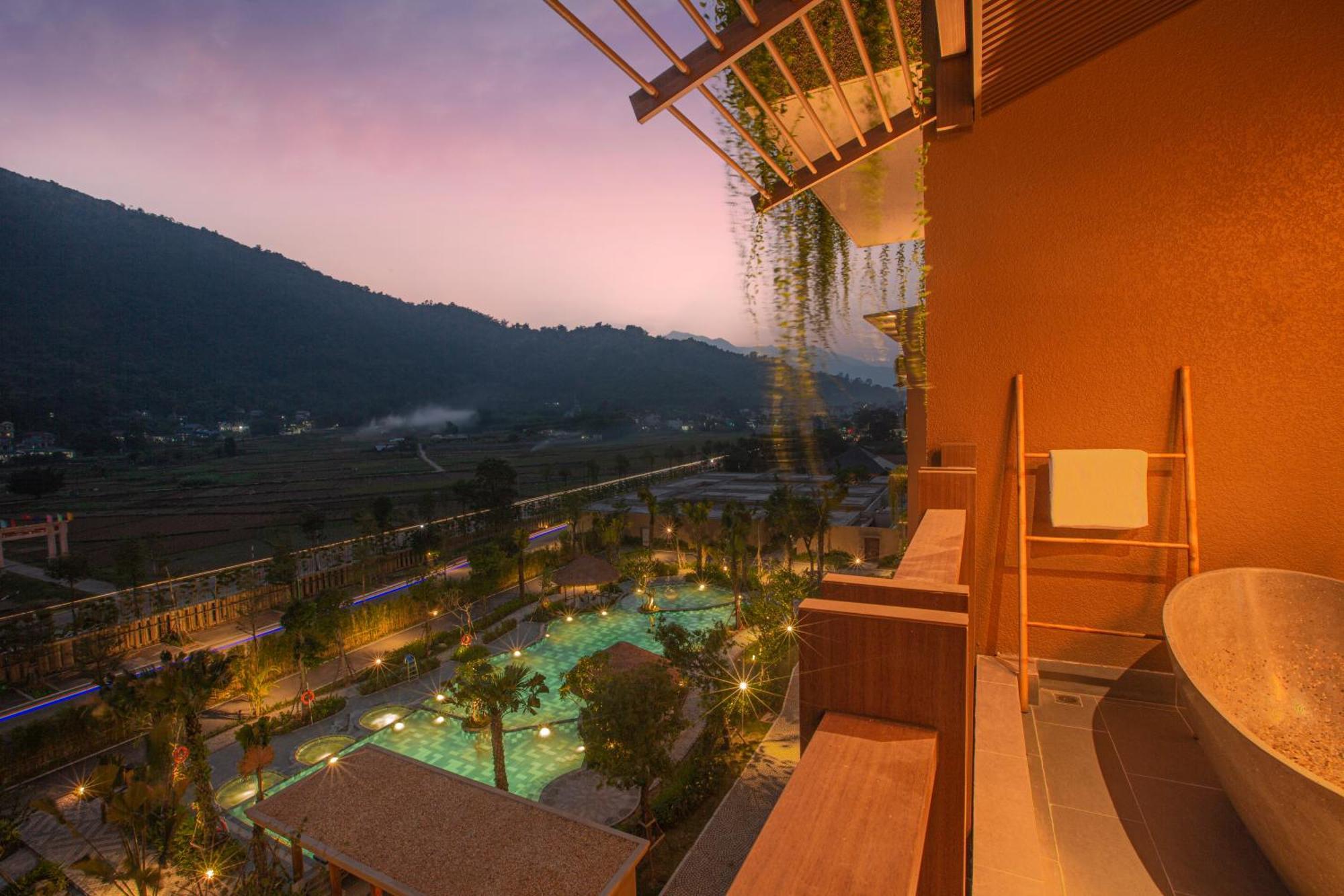 Mandala Retreats Kim Boi Otel Hòa Bình Dış mekan fotoğraf